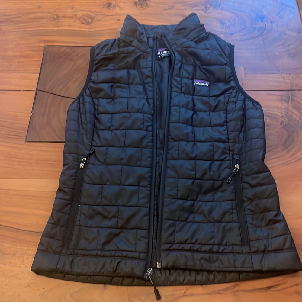 Patagonia Down Vest. Size S